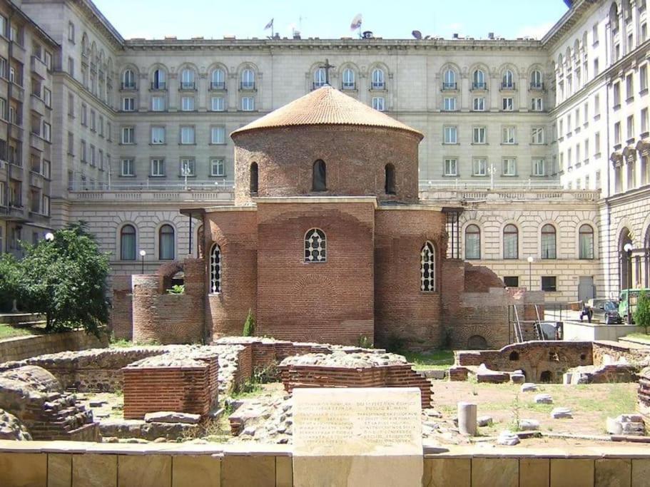 Top Center Studio 1 Sofia Exterior photo